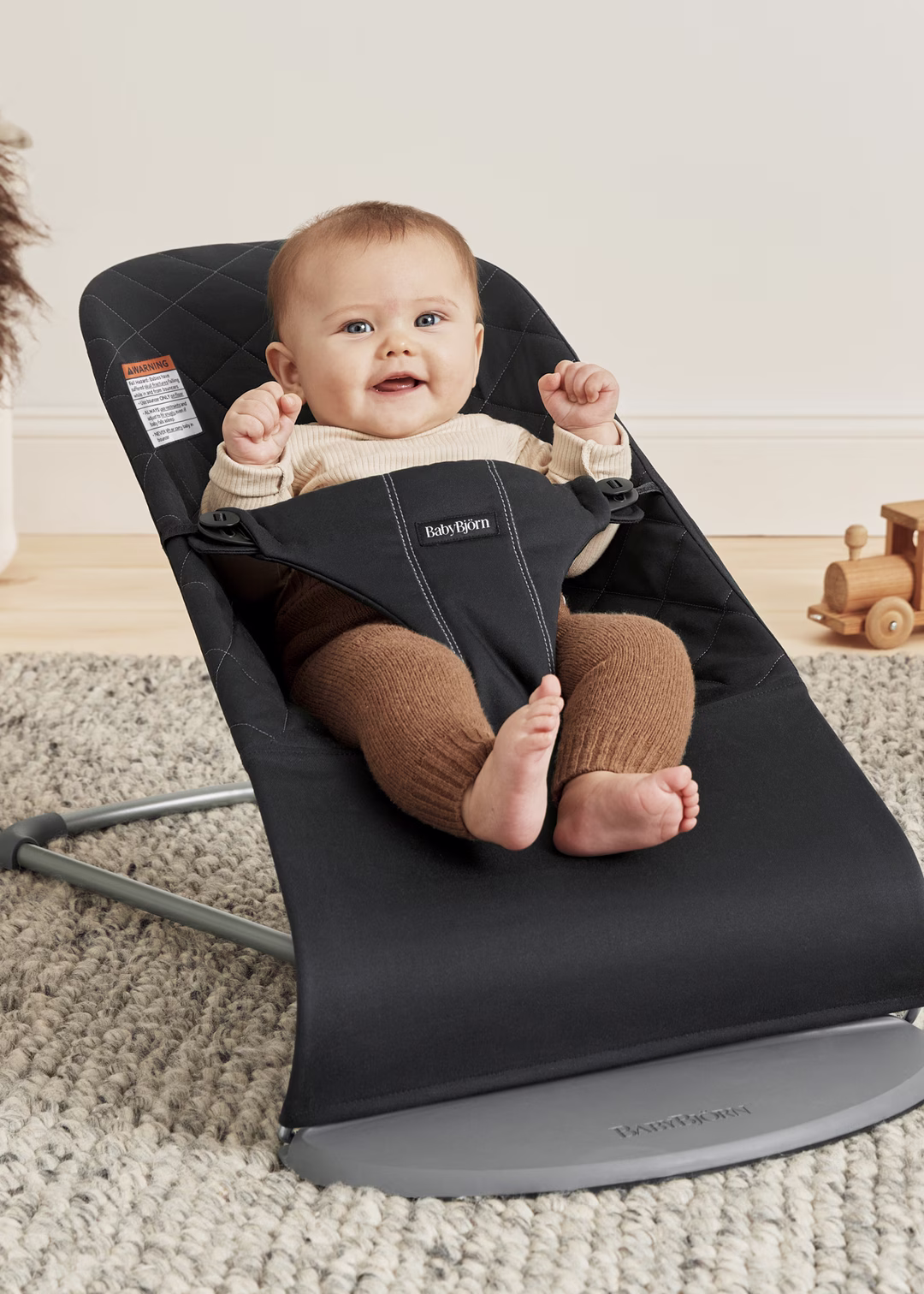 thumbnail image 3 of BabyBjorn Bouncer Bliss, Woven, Classic quilt, Black, 3 of 5