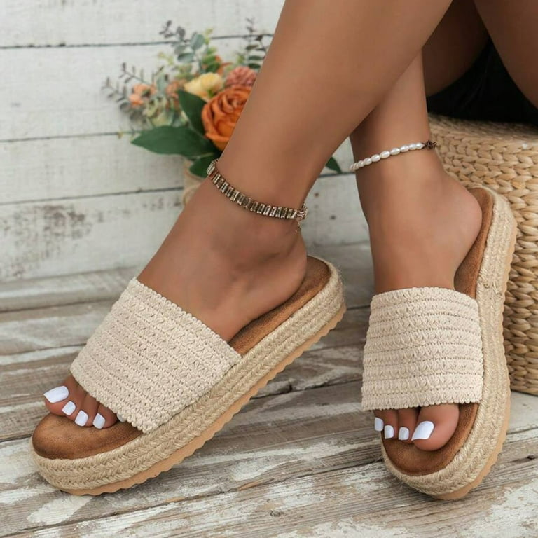 Buy Flurina Chain Embellished Beige Woven Leather Wedge  Beige Woven Platform Sandals display picture 1