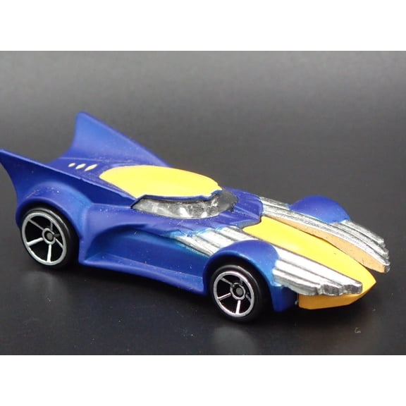 Open Box X-MEN WOLVERINE CHARACTER CAR 1:64 SCALE COLLECTIBLE DIORAMA DIECAST MODEL CAR