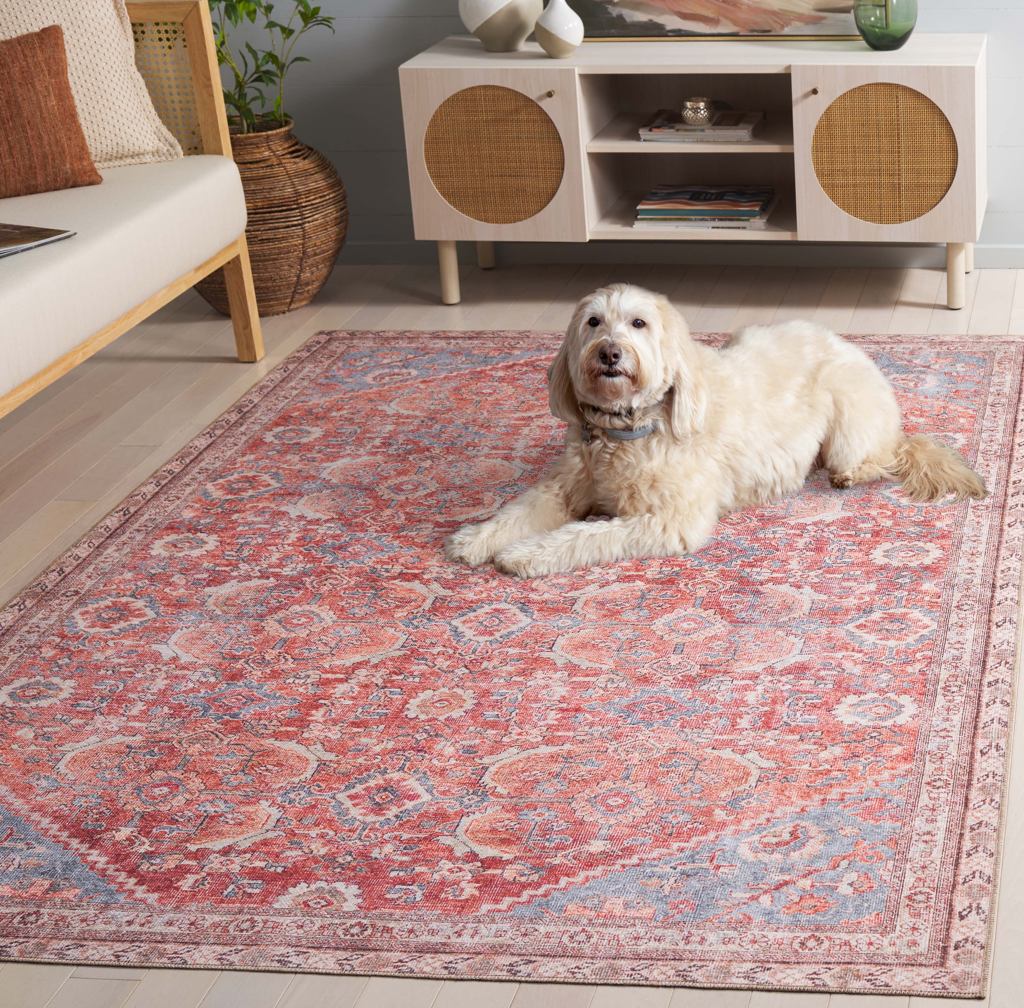 SAFAVIEH Vintage Serapi Carlene Medallion Machine Washable Area Rug, Red/Blue, 6' x 9'