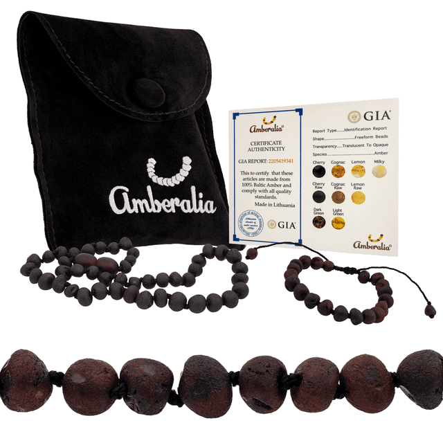 Amberalia, Set de Collar 33 cm con broche y pulsera Ajustable (12 cm+ 5 cm) para Niños, con nudos entre cada cuenta. Ámbar Importado de Lituania. Color Cereza Raw. Amberalia Set collar 33 y pulsera ajustable bebe