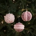 thumbnail image 1 of Adorno para el Baile de Navidad | Esfera rosa de la espuma | Decoración navideña ligera y duradera | Cubo de 7,8 cm | Bucle colgante incluido | Paquete individual para el envoltorio de regalo de, 1 of 6