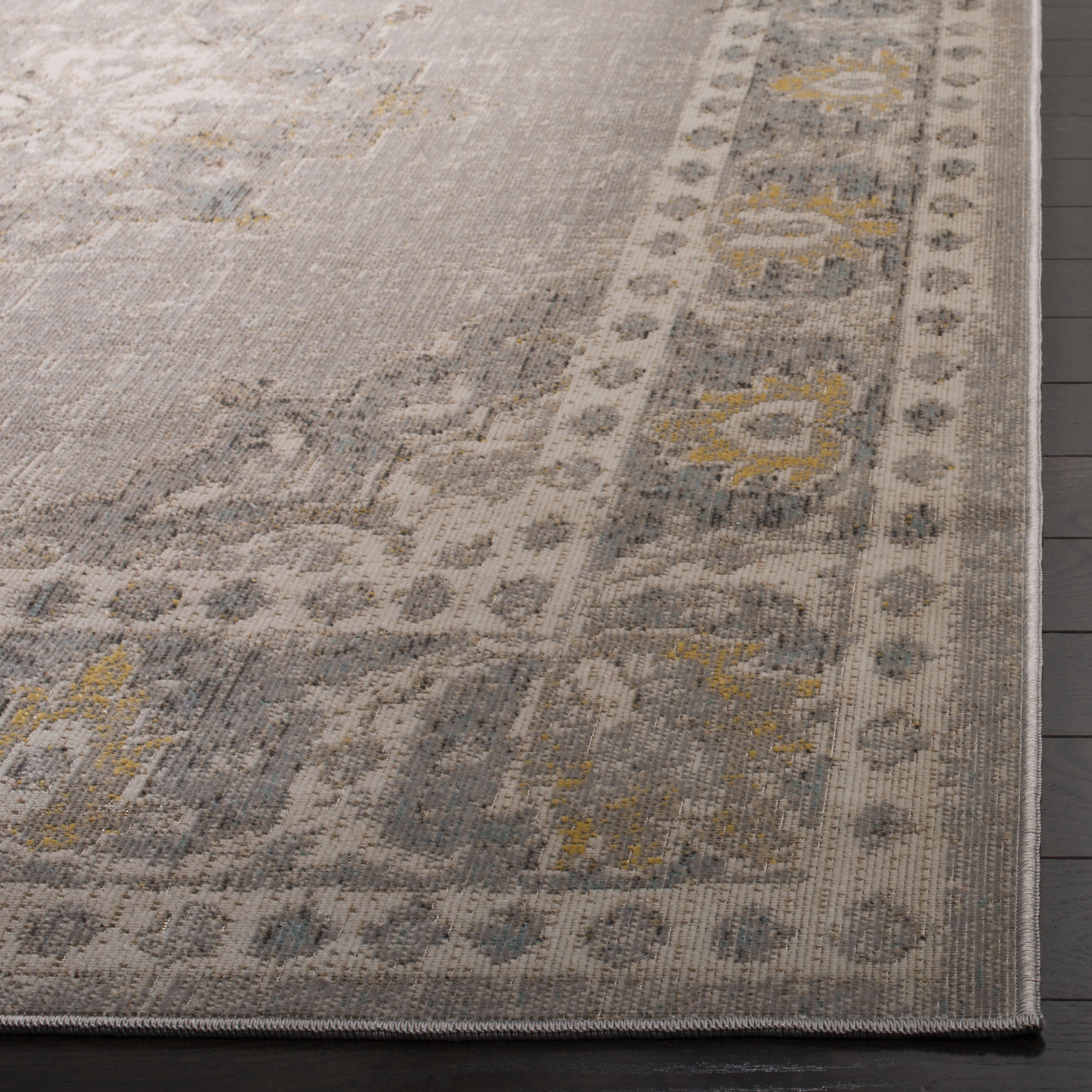 Safavieh Montage Nupur Indoor/ Outdoor Waterproof Patio Backyard Rug Grey/Gold 4' x 6' 4' x 6' Living Room,Bedroom,Dining Room Gold