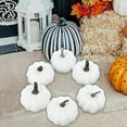 thumbnail image 2 of Modelo de Calabazas Falsas Macarena 6 piezas Calabazas Falsas, 2 of 5