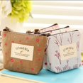 thumbnail image 2 of Versión de estilo coreano de la linda billetera con estampado pastoral, creativa bolsa de almacenamiento de llaves y monedas hecha a mano, 2 of 6