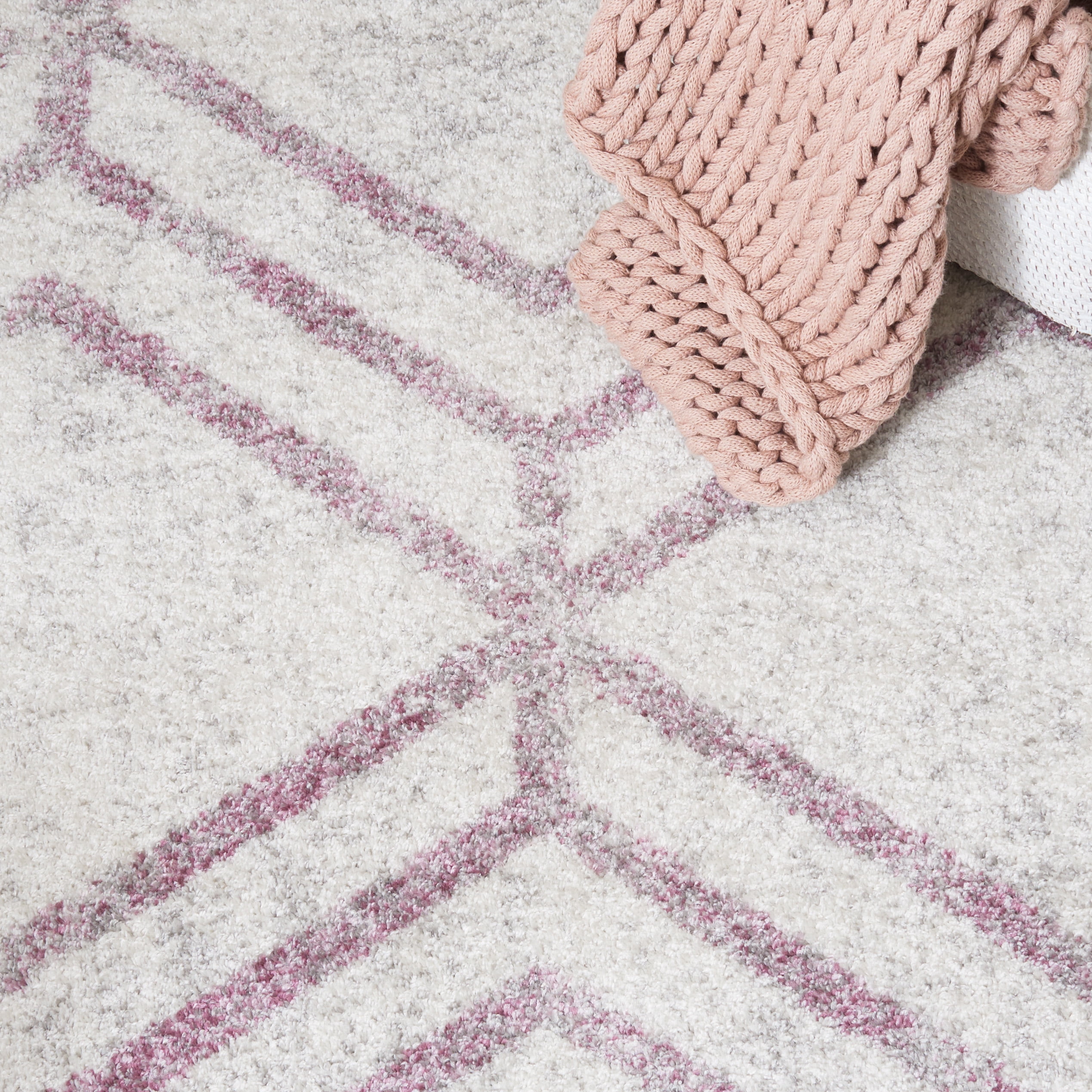 SAFAVIEH Adirondack Bailey Geometric Runner Rug, Ivory/Plum, 2'6" x 14'