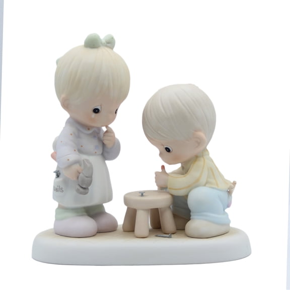 Precious Moments Figurine: 521698 Thumb-Body Loves You (5.2")