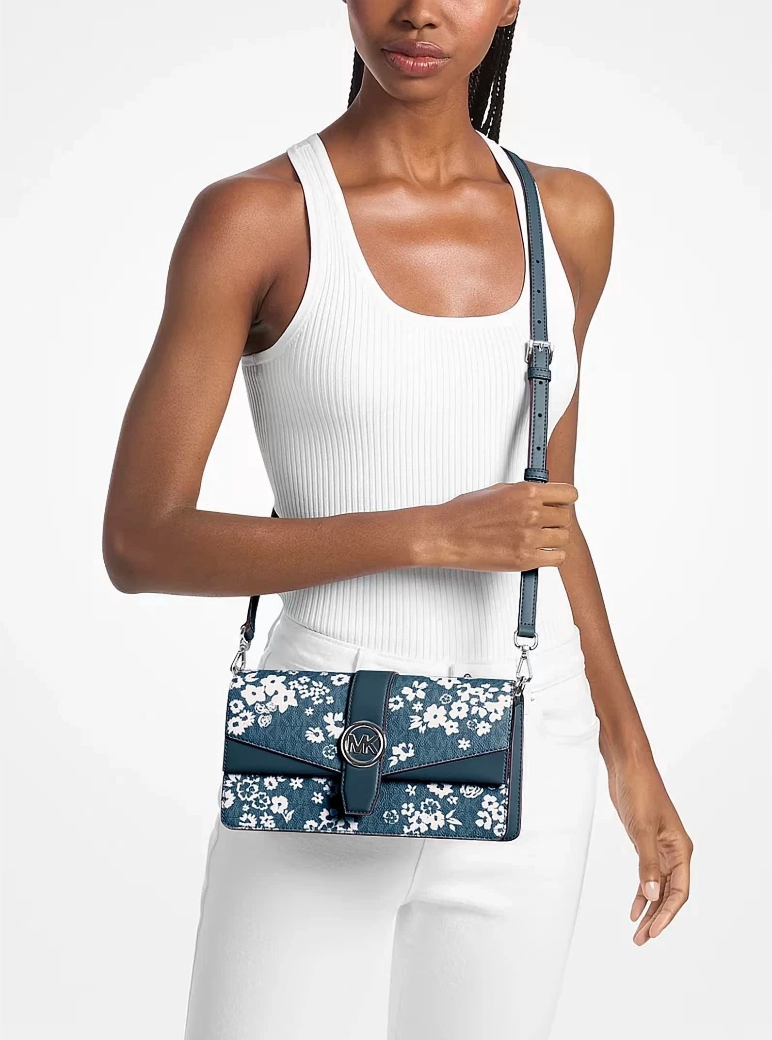Michael Kors Women's Greenwich Medium Printed Signature Logo