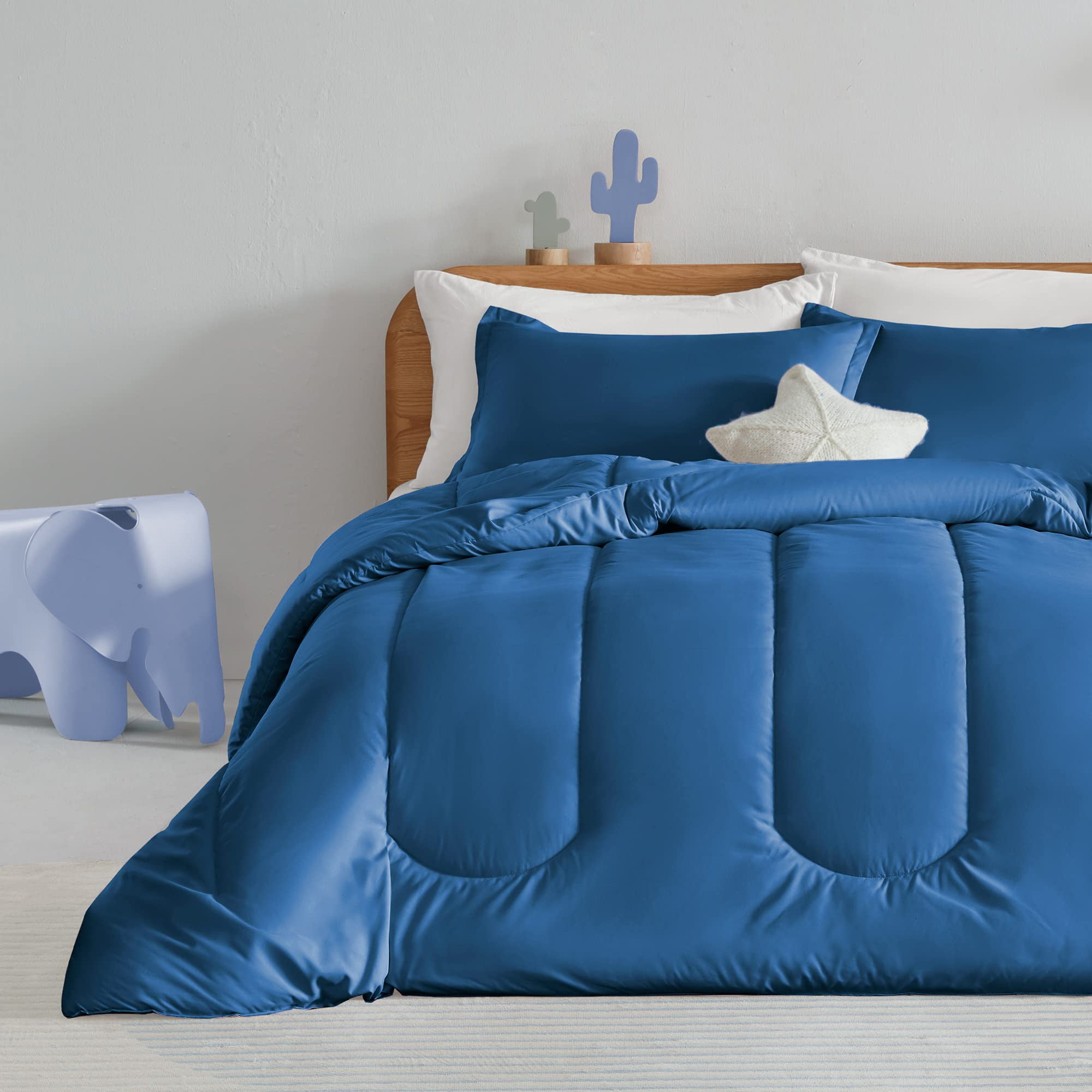 Sleep Zone Kids Bedding Comforter Set Full/Queen Size - Super Soft & Cute Printed 3-Piece Comforter Set All Seasons for Boys, Girls, Fade Resistant, Machine Washable, Blue