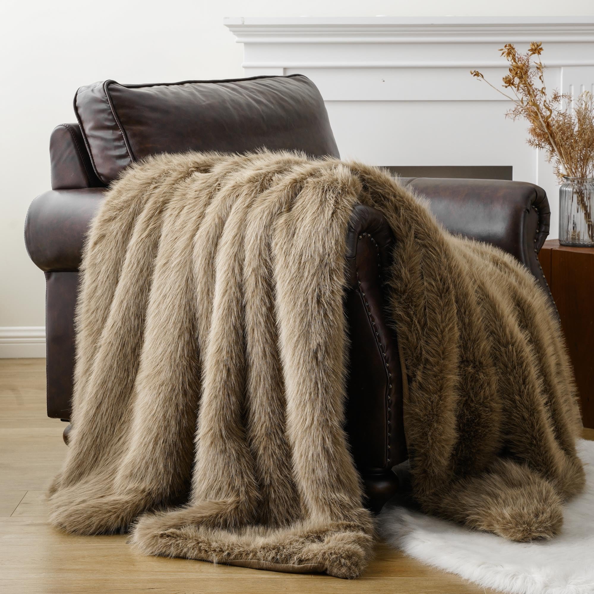  BATTILO HOME Luxury Black Faux Fur Throw Blanket, Large Cozy  Warm Fluffy Fur Blanket for Bed,Couch, Sofa, Chair, Black Fur Throws with  Long Pile, 60x80 : Home & Kitchen