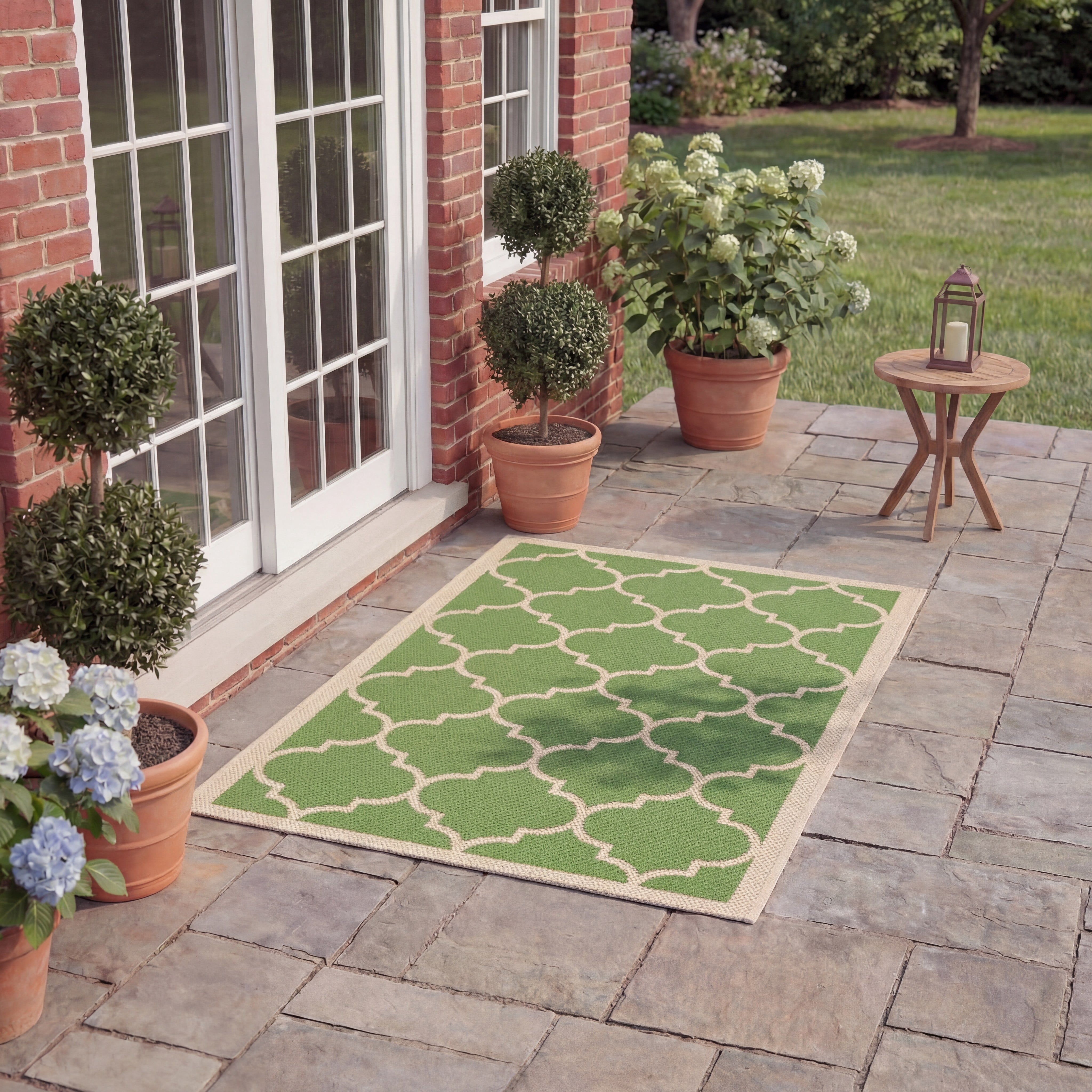 Safavieh Courtyard Alyssa Geometric Indoor/Outdoor Area Rug, Green/Beige, 4' x 4' Square