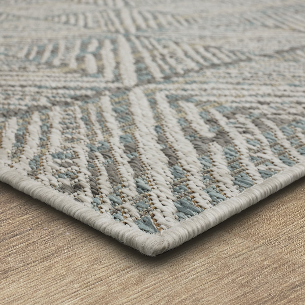 Mohawk Home Taos Geometric Outdoor Area Rug, Light Grey, 2' 6" x 6'