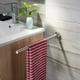 thumbnail image 2 of Barra para toallas de baño y cocina moderna, diseño de tornillos ocultos de acero inoxidable SUS304, fácil instalación, montaje en pared, diseño de poste único de 40 cm, 2 of 5