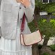 thumbnail image 4 of Bolso de Paja JShteea Bolso de Cuero PU para Axila Cruzado rojo, 4 of 9