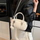 thumbnail image 3 of Bolso de mano estilo almohada de moda coreana para mujer, nuevo bolso de hombro informal sencillo, bolso de mensajero de alta gama y moderno 2025, 3 of 5