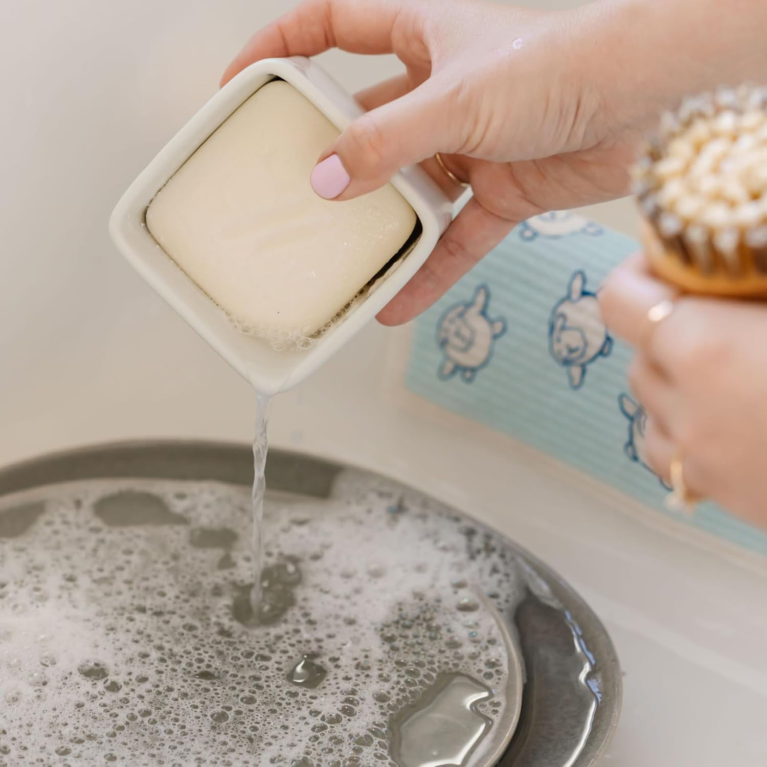 Nellie's Dish Butter - Zero-Waste Alternative to Liquid Dish Soap with Reusable Ceramic Container - Light Spruce Scent for Eco-Conscious Dishwashing (Green)