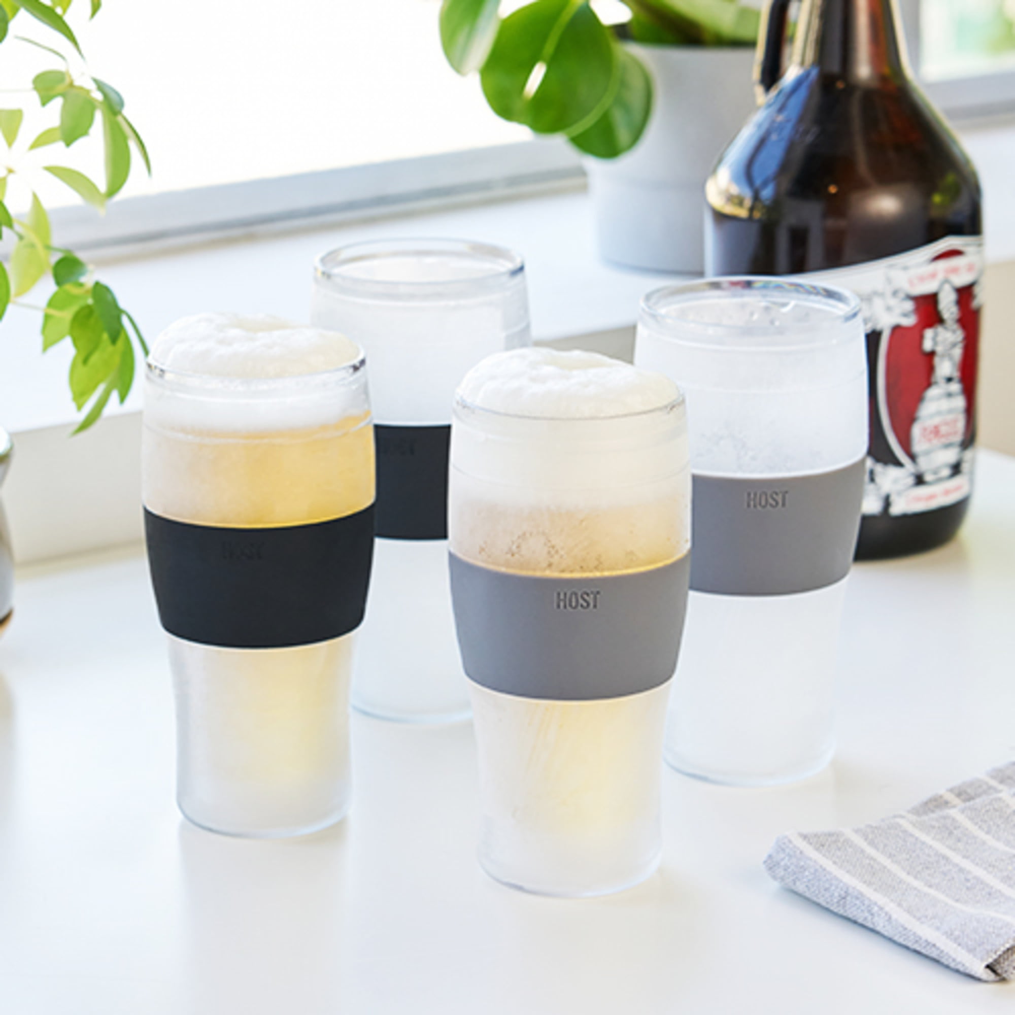 20 Oz Honeycomb Glass Beer Mugs Freezer Beer Glasses with Handle