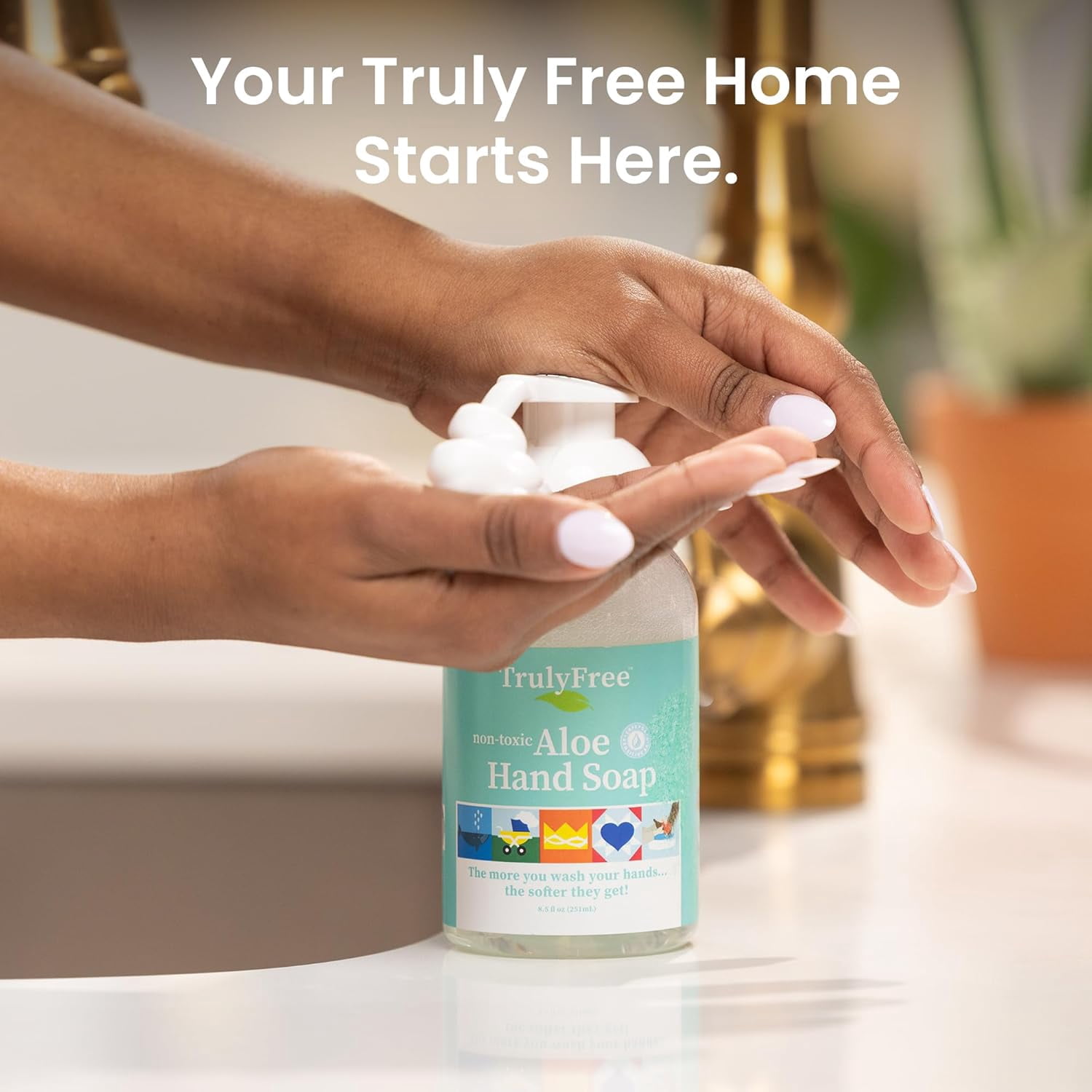 Truly Free Foaming Hand Soap with Aloe Vera Unscented, 1 Bottle with Pump  and 2 Refills - Walmart.com