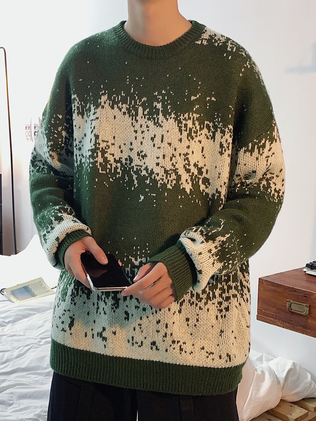 Men Color Block Drop Shoulder Sweater 