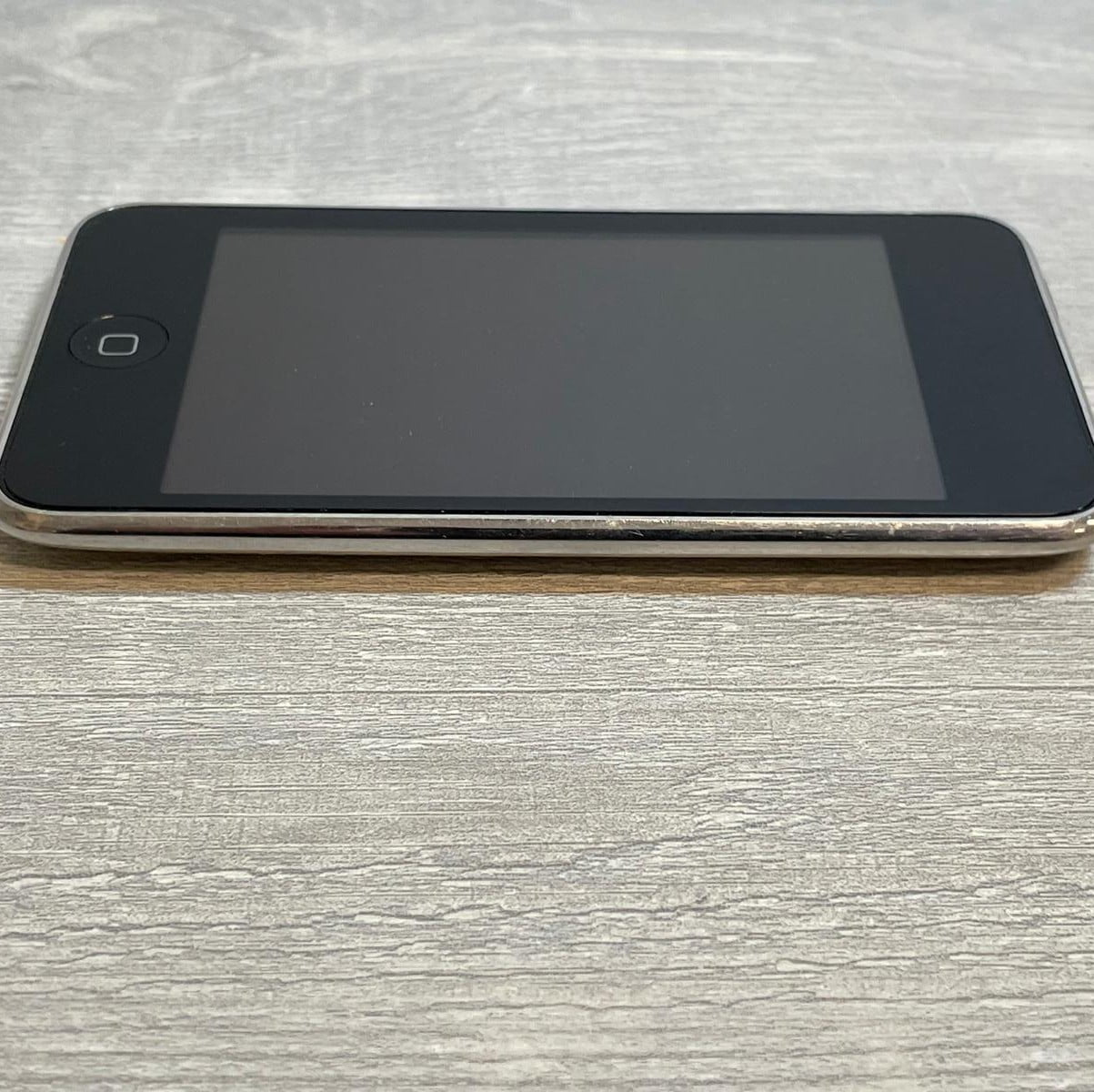 Pre-Owned Apple iPod Touch (2nd Gen), 32GB