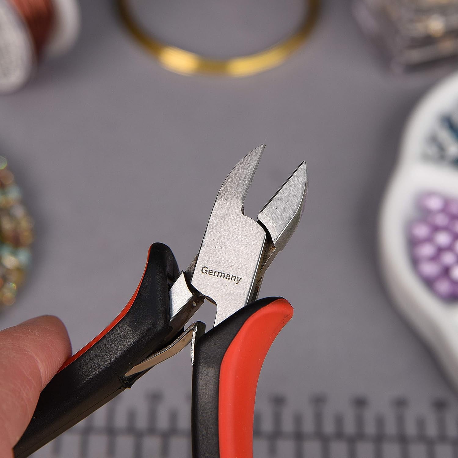 The Beadsmith Platinum Series German Flush Cutter, 4.75 inches (120mm) with Polished Steel Head, red and Black Ergonomic Comfort Grip Handle and Double-Leaf Spring, Tool for Jewelry Making