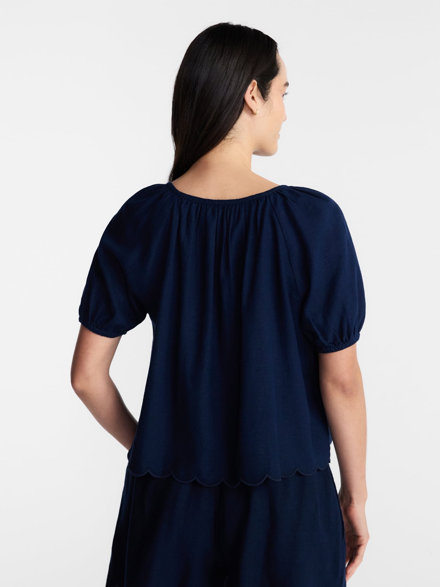 Time and Tru Women's Linen Blend Blouse with Scalloped Hem, Sizes XS-XXXL