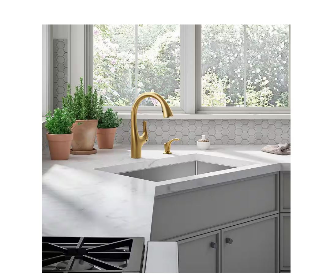 KOHLER Avi Single-Handle Pull Out Sprayer Kitchen Faucet in Vibrant Brushed Moderne Brass