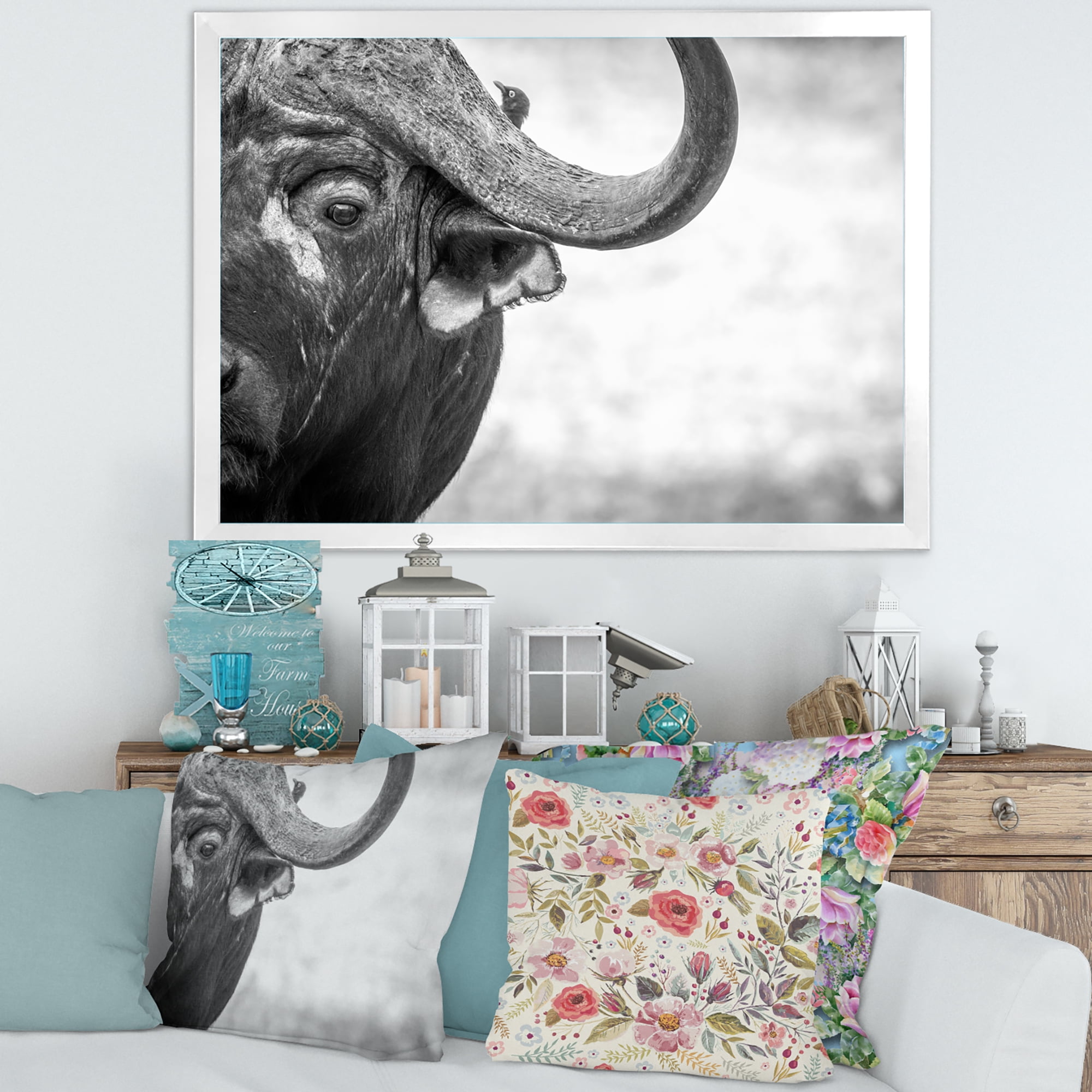 Designart 'Black and White Portrait Of Buffalo III' Farmhouse Framed Art Print