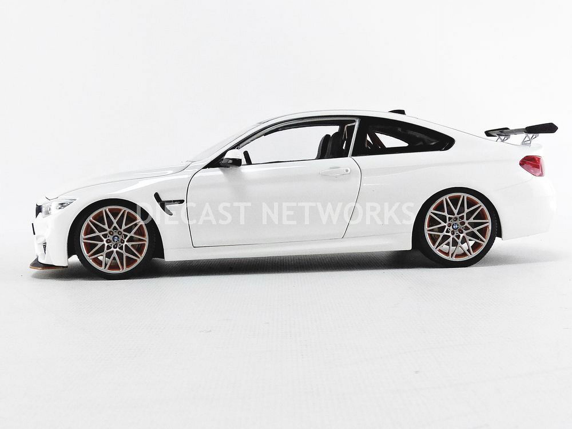 Minichamps 110025221 2016 BMW M4 GTS with Carbon Top Wheels