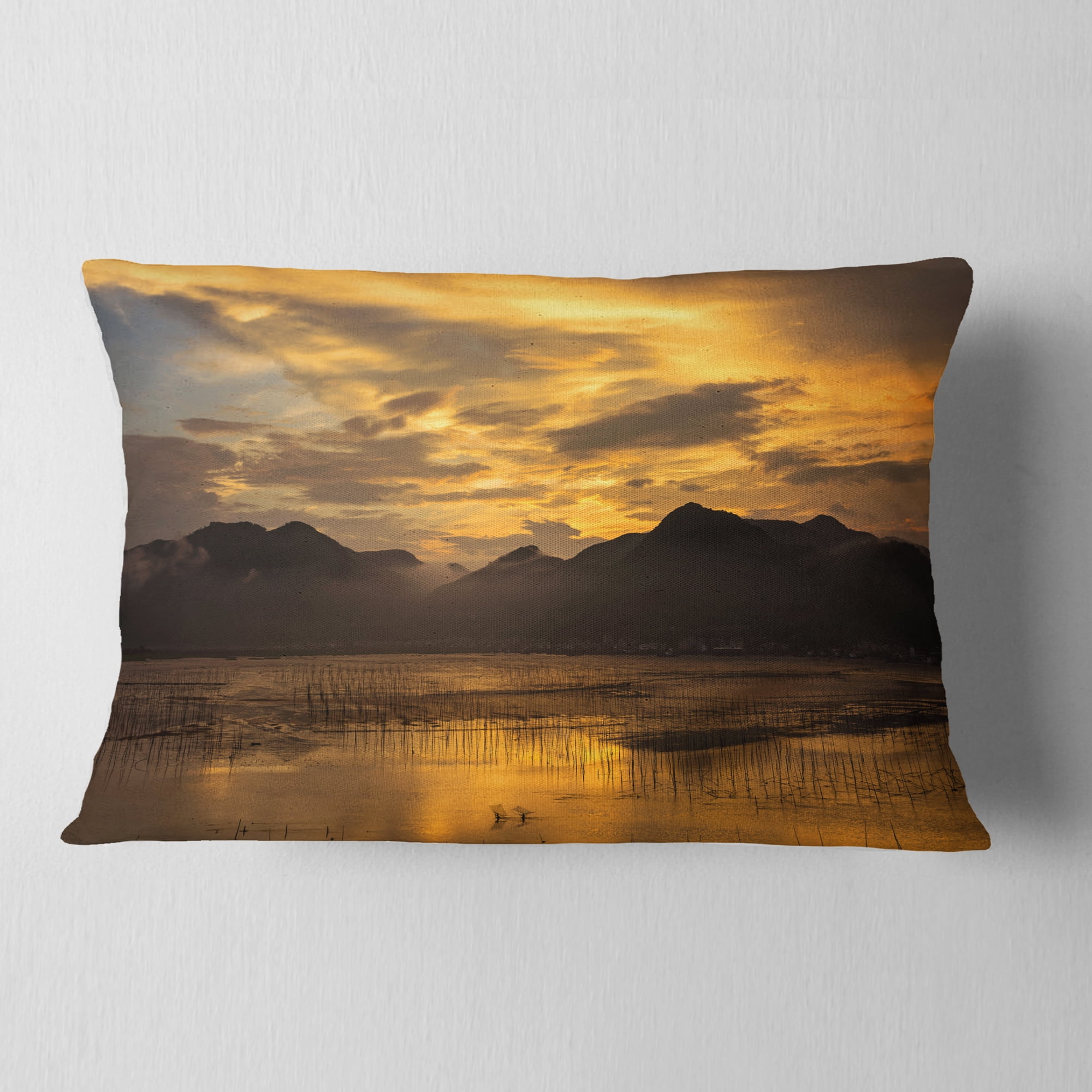 Designart Sunrise in Xiapu County - Landscape Photography Throw Pillow - 12x20