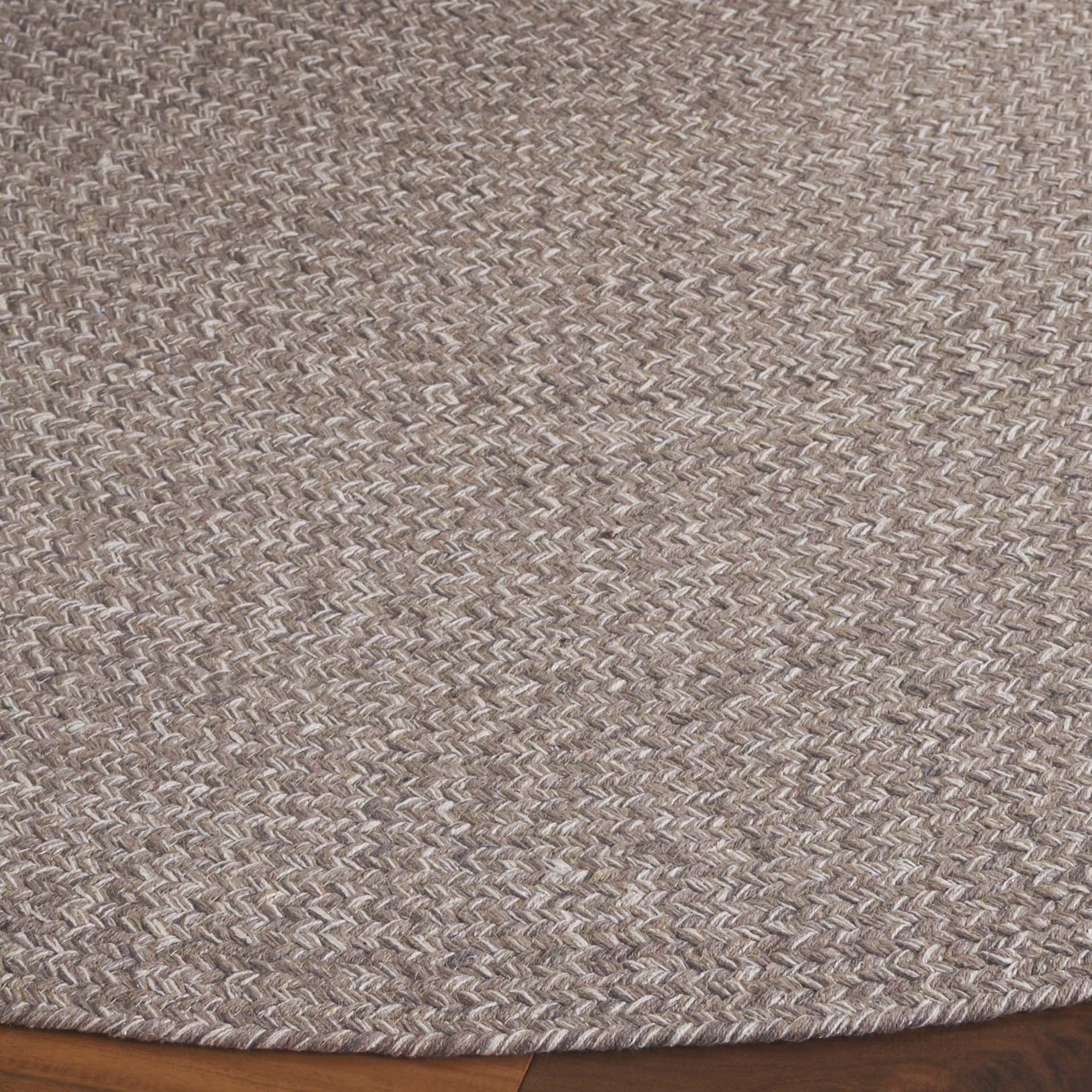 SAFAVIEH Braided Harmon Geometric Cotton Reversible Area Rug, Ivory/Beige, 6' x 6' Round - Coastal Design, Ivory & Beige, Cotton, Hand Woven Pattern, Ideal for Entryway, Kitchen, Living Room, Office