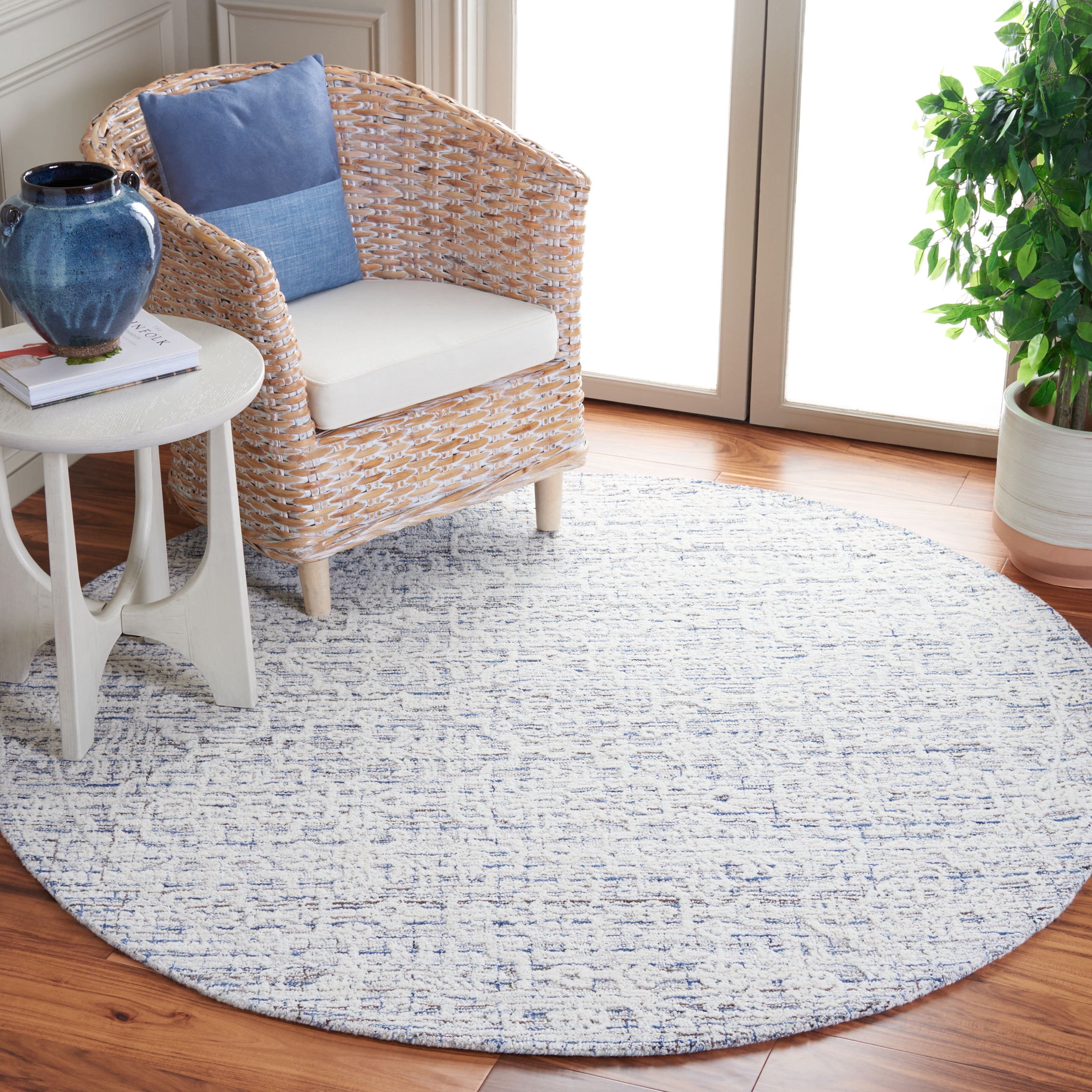 SAFAVIEH Ebony Adalyn Abstract Area Rug, Blue/Ivory, 6' x 6' Round