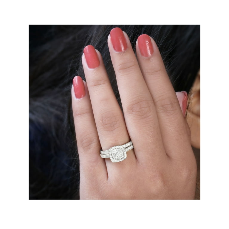 10K White Gold Multi-Stone Diamond 1/3 ct tw Engagement Ring 10K White Gold Multi-Stone Diamond 1/3 ct tw Engagement Ring