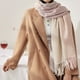 thumbnail image 4 of Bufanda de cachemira para mujer para otoño e invierno: bufandas ligeras para mujer, chales y envolturas grandes y suaves de dos tonos, 4 of 5