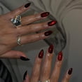 thumbnail image 3 of Purpurina KQueenest con forma de ojo de gato rojo oscuro y burdeos de Press on Nails, 3 of 8