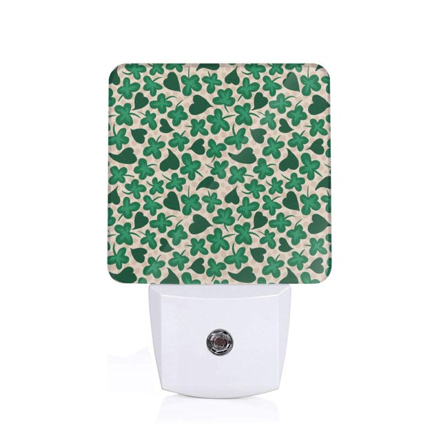 Fotbe Happy St. Patrick's Day Luz Nocturna LED, Luz de Noche con Sensor de Luz Natural de Anochecer a Amanecer, Se Enchufa a la Pared, Blanco Cálido 0.5W-UK
