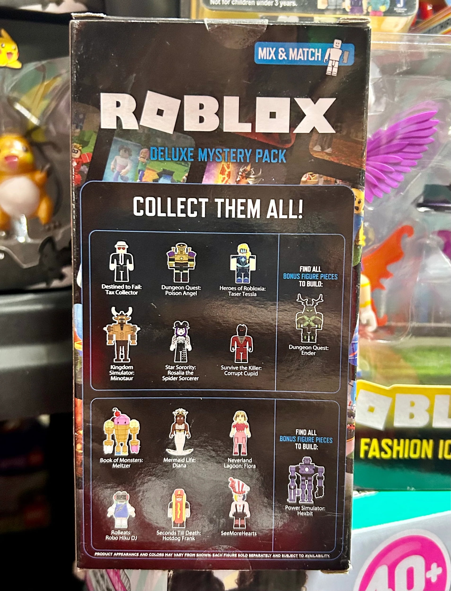  Roblox Deluxe Mystery Pack Action Figure Series 1 - Includes  Exclusive Virtual Item (Choose Figure) (SEEMOREHEARTS) : Toys & Games