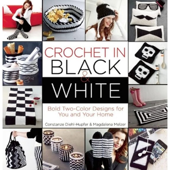 Pre-Owned Crochet in Black-And-White: Bold Two-Color Designs for You and Your Home (Paperback) 1570767882 9781570767883