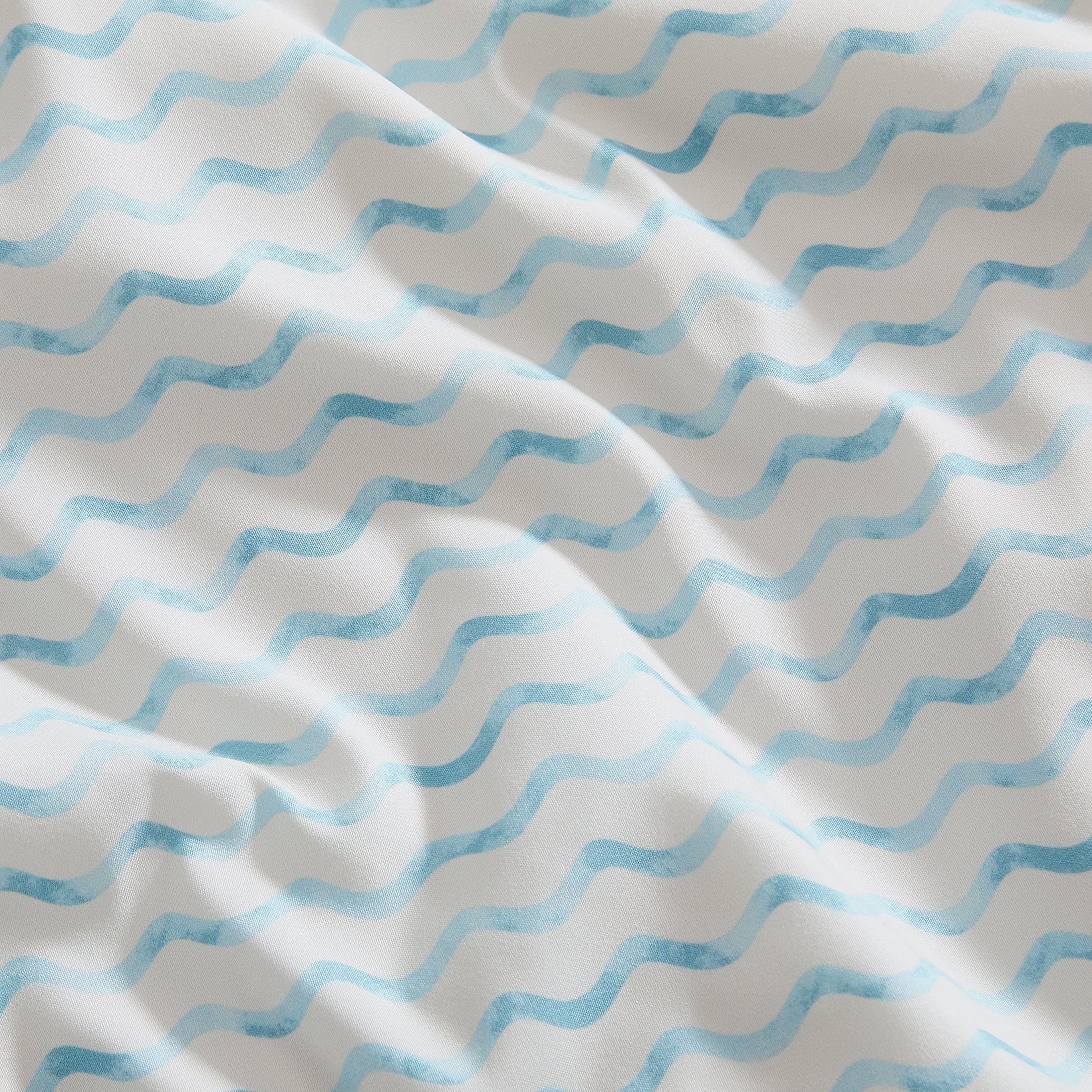 Coastal Living 4-Piece Blue Chevron Soft Brushed Microfiber Luxury Cooling Sheet Set, Queen