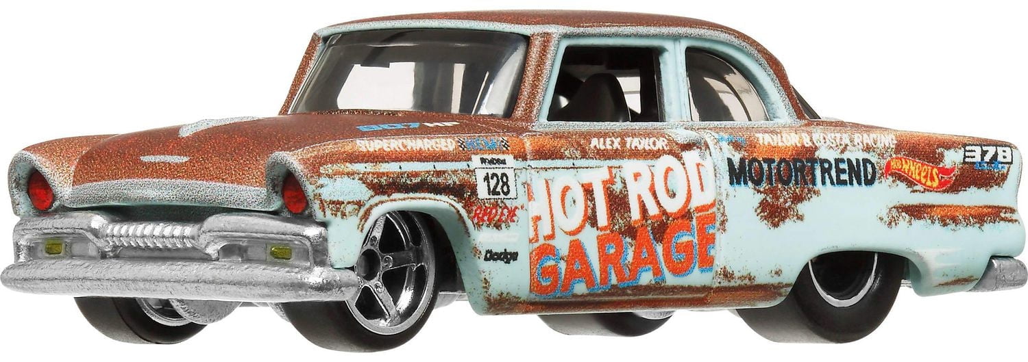 Hot Wheels Boulevard Vehicle, 1 Premium 1:64 Scale Car, Toy for Collectors