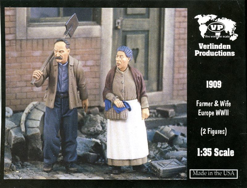 1909 Verlinden 1/35 Farmer and Wife Europe WWII 2 Figures Resin Farmyard