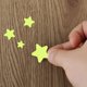thumbnail image 5 of Pegatinas de pared de estrellas luminosas en la oscuridad para el techo, pegatinas luminosas autoadhesivas, estrellas y para habitaciones infantiles, creando un verde realista, 5 of 6