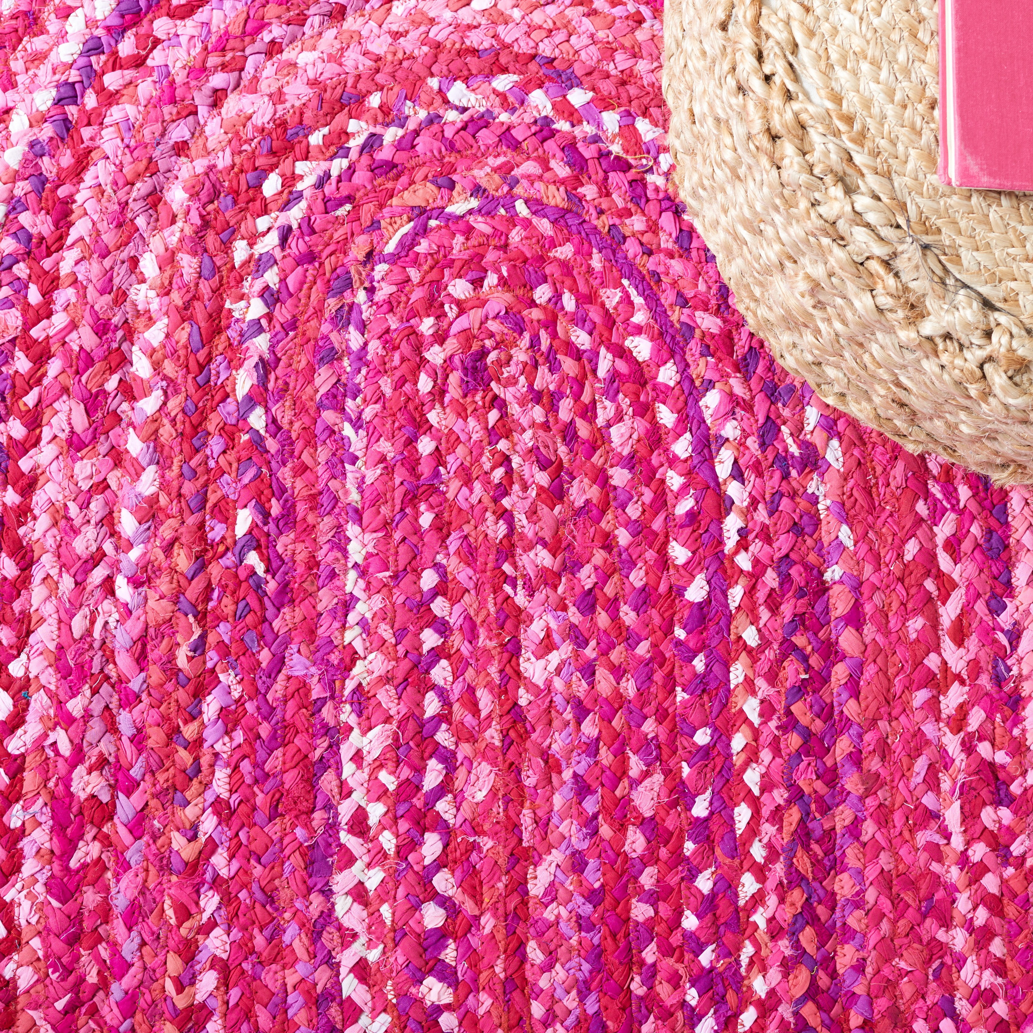 SAFAVIEH Braided Paisley Transitional Cotton Reversible Area Rug, Pink/Fuchsia, 6' x 9' Oval