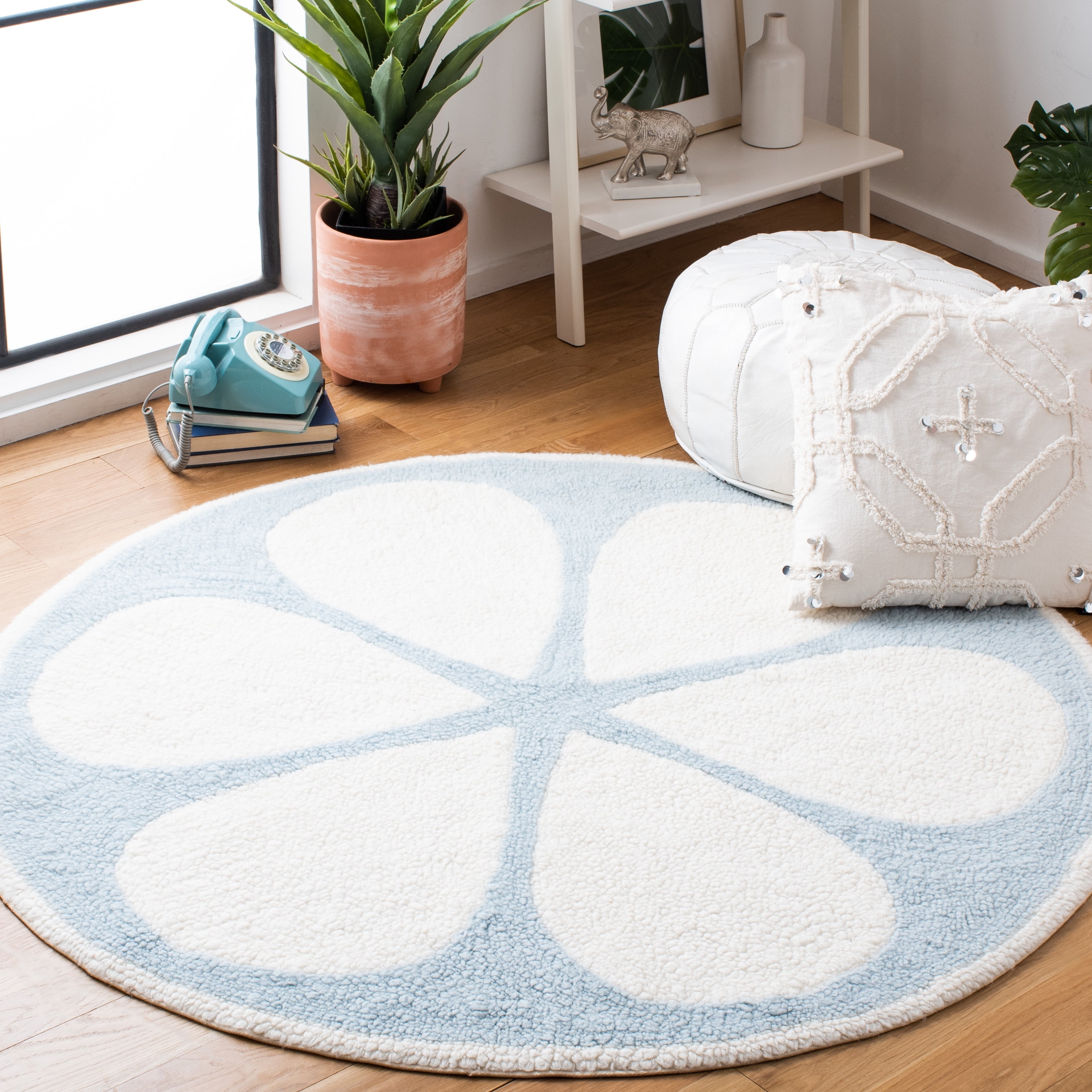 SAFAVIEH Vermont Winston Floral Area Rug, Ivory/Light Blue, 4' x 4' Round