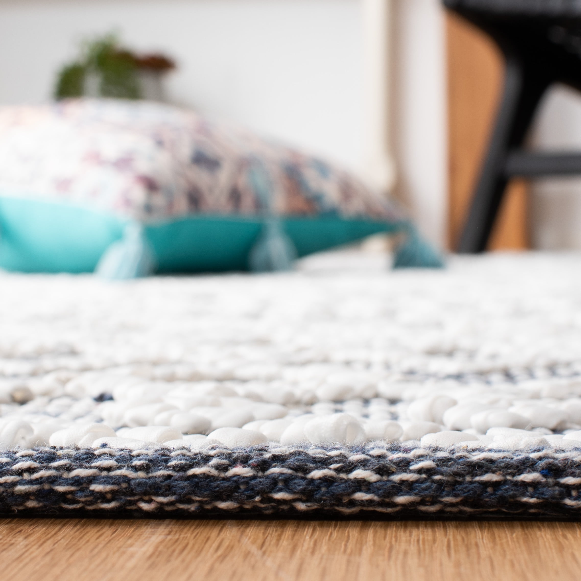 SAFAVIEH Natura Dashiell Geometric Area Rug, Charcoal/Ivory, 6' x 6' Square