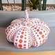 thumbnail image 1 of Juguete de calabaza de punto ondulado Yayoi Kusama, almohada de decoración de calabaza para Halloween, juguetes para bebés y niños, almohada decorativa para sofá y hogar, 1 of 5