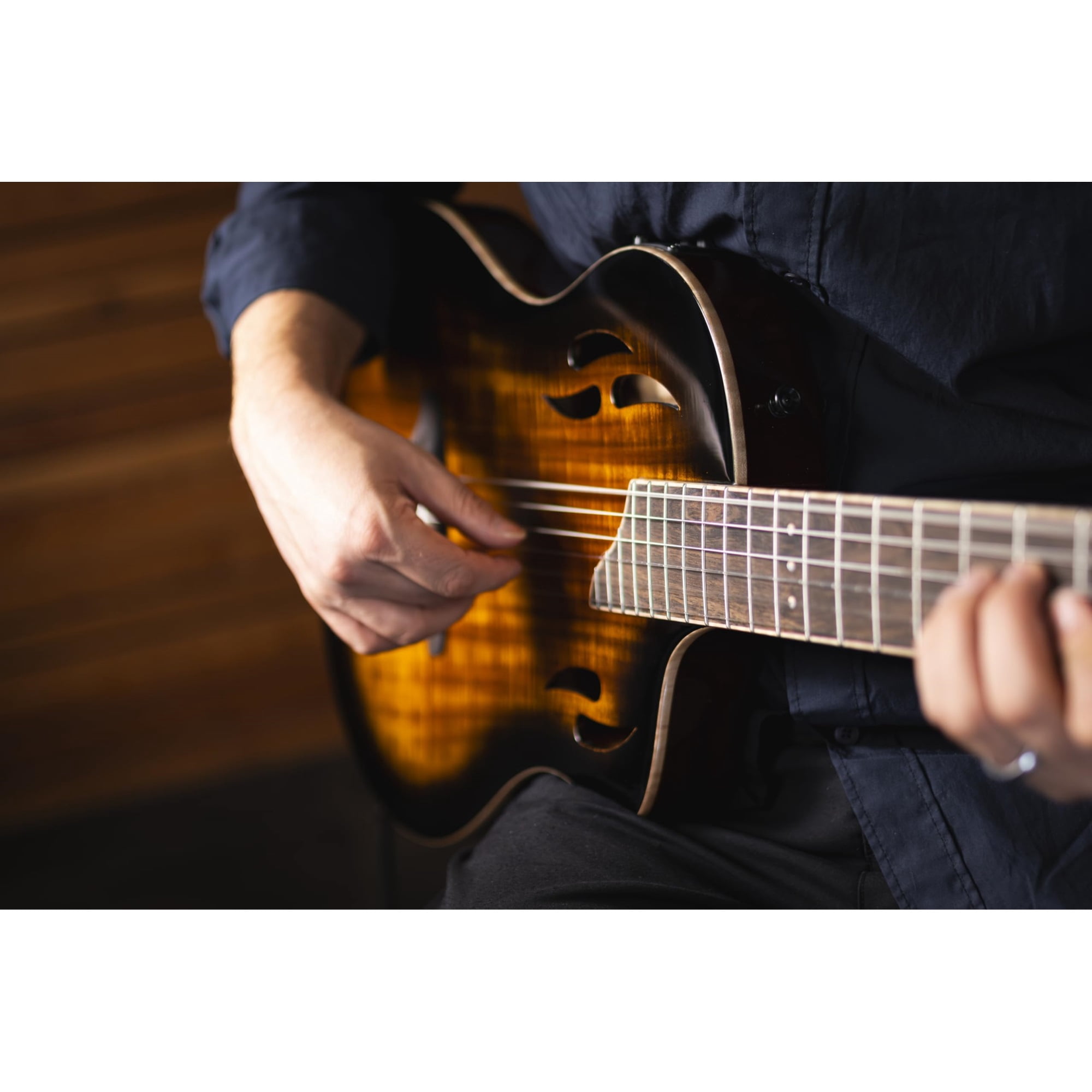 Ortega RTPDLX Acacia Nylon-String Acoustic-Electric Guitar Tobacco Burst