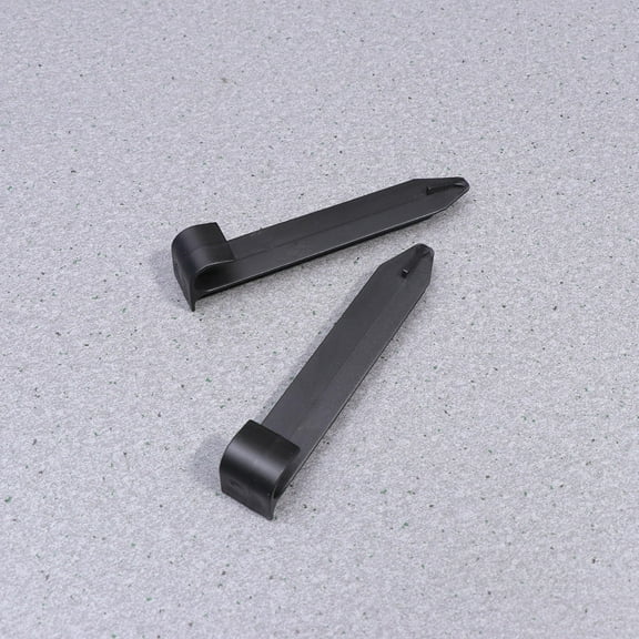 LABSERRON 32Pcs Hose Bracket Black Plastic Irrigation Pipeline Accessory for Drip Irrigation System