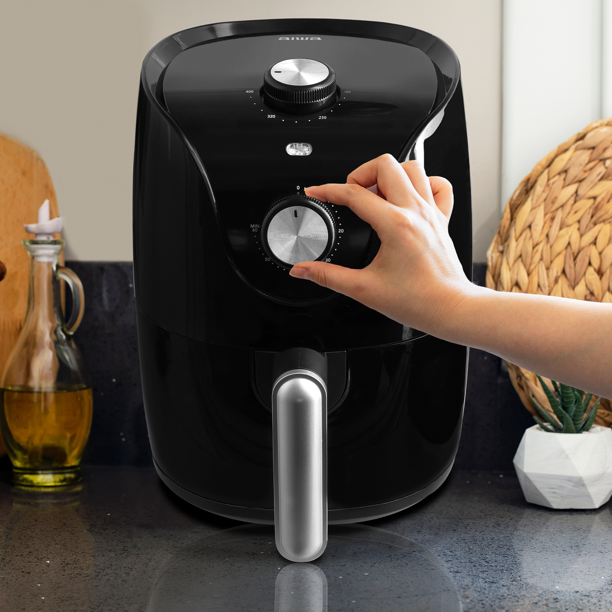 Aiwa 1200W 2.6 Quart Compact Air Fryer with 360 degree Convection Heating & 60 minute timer, Black