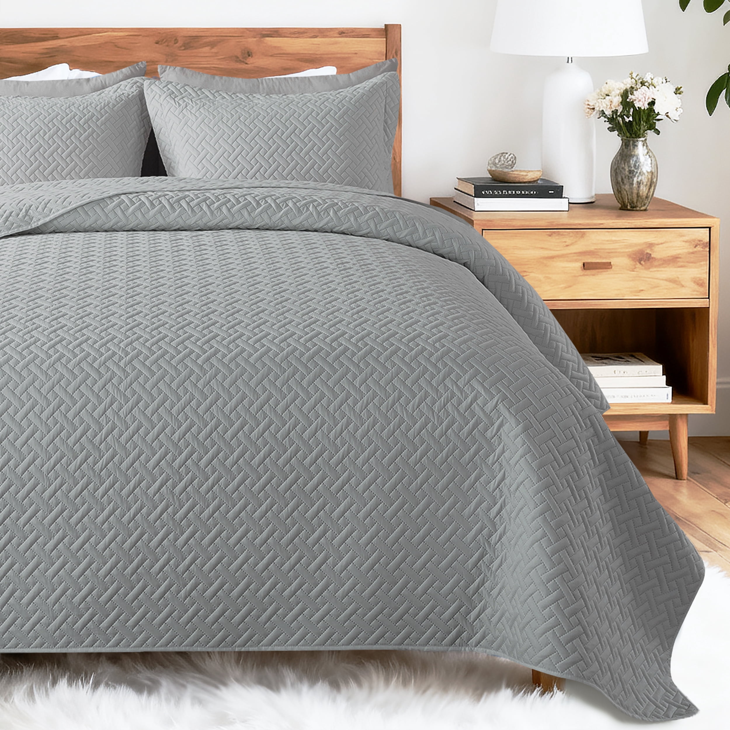 VCCOEM Quilt Set Full/Queen Size Lightweight Bedspreads, All Season Coverlet, 3 Piece (1 Quilt, 2 Pillow Shams), Woven Pattern, Light Gray